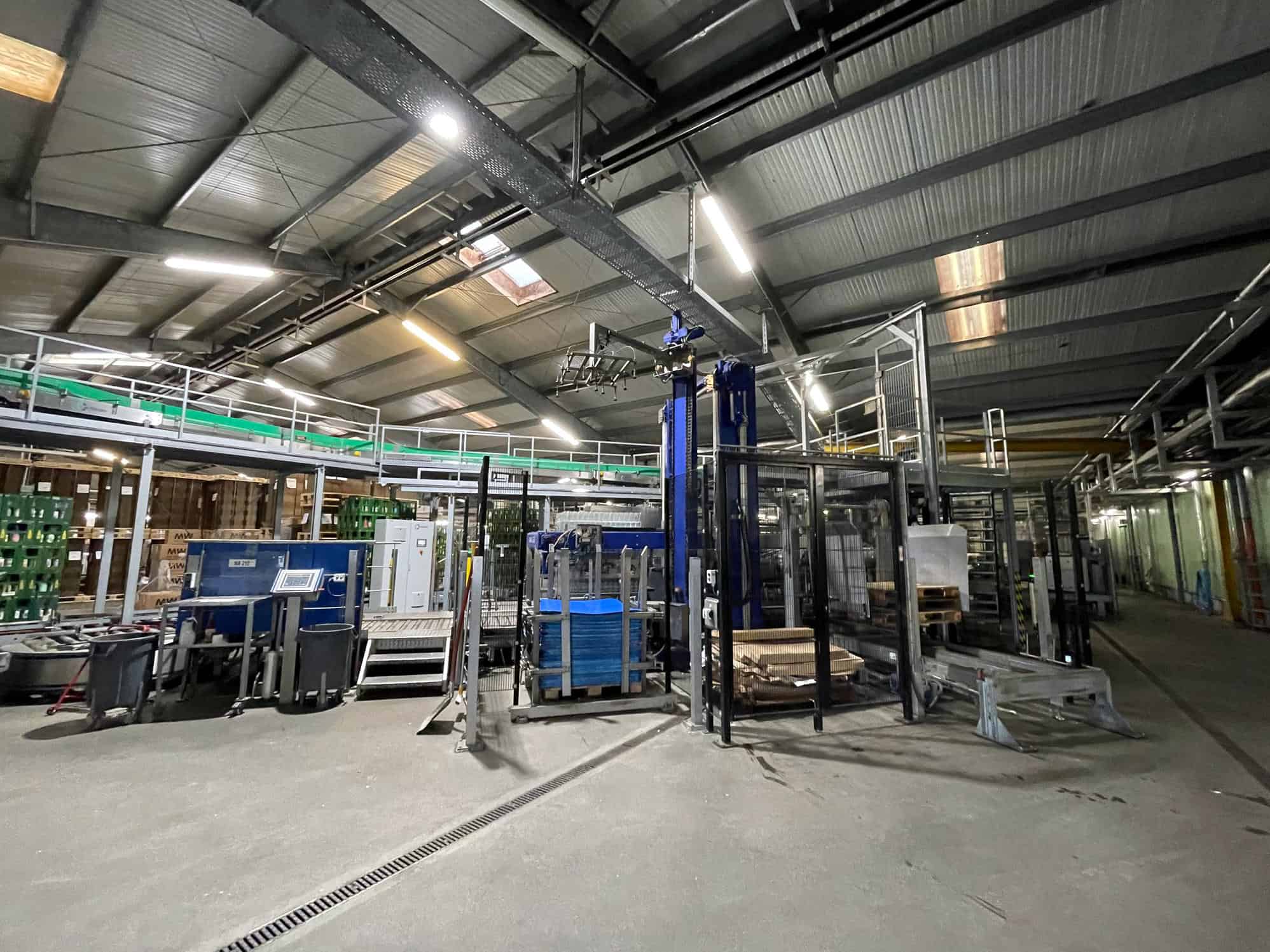 منظر جانبي ل BMS Unipal 202 