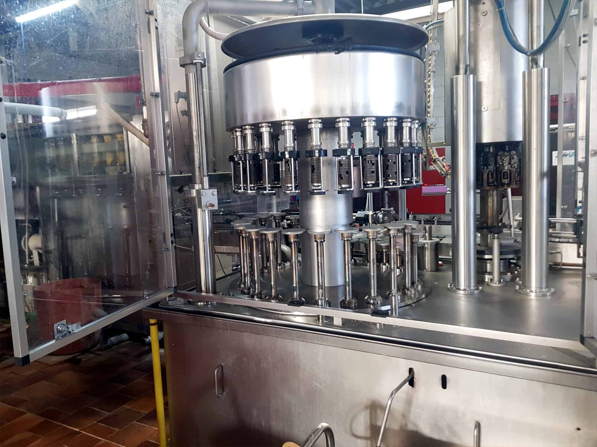 منظر جانبي ل TLG 24/6 