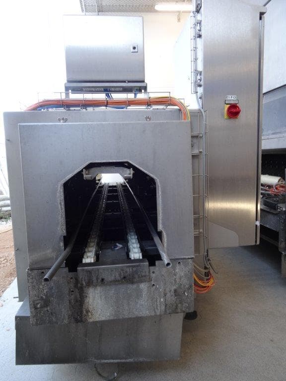 منظر جانبي لجهاز GM Gera Gera KVM S121 